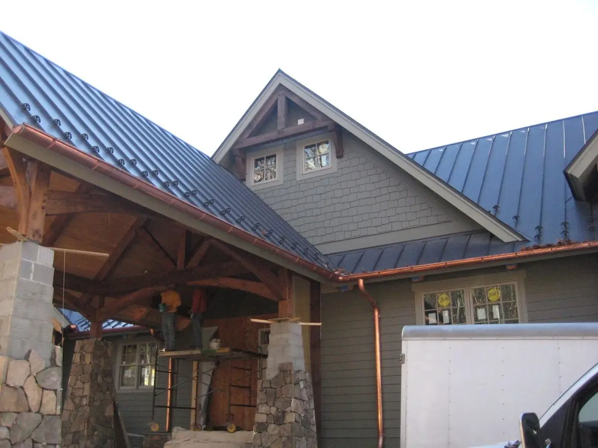 Craftsman Roofing team delivering quality roofing work in Mill Creek East